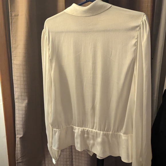 Blouse - Picture 2 of 4